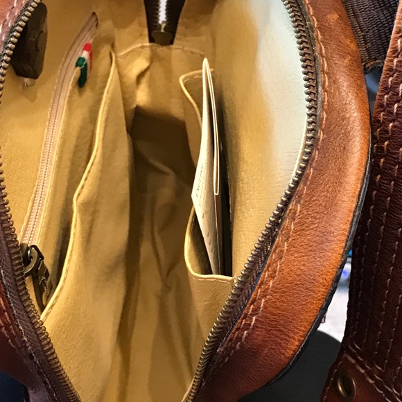 Guitar Backpack Italian Leather - Picture 11 of 16